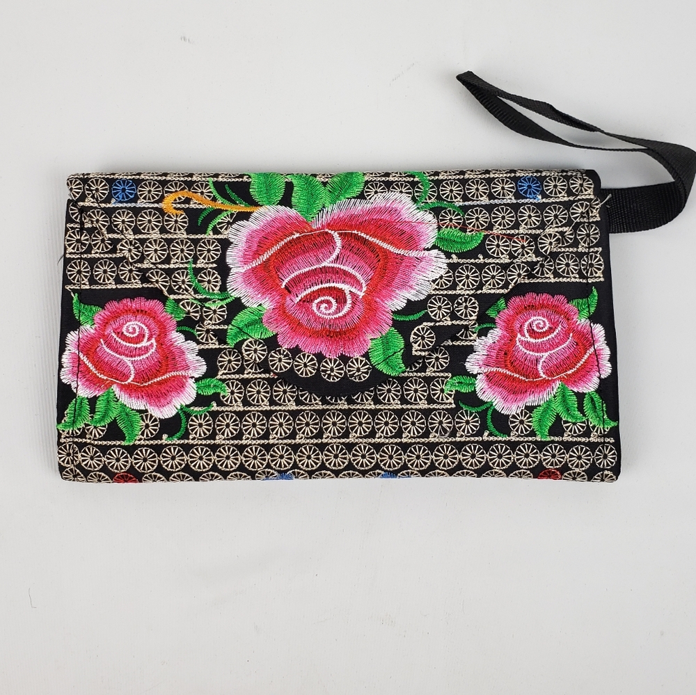 Wallet Embroidered floral multicolor 100% mexican art  Handmade/ cartera bordada
